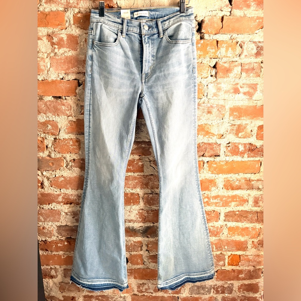 American Eagle Women’s NWT Hi-Rise Flare Jeans - Picture 2 of 5